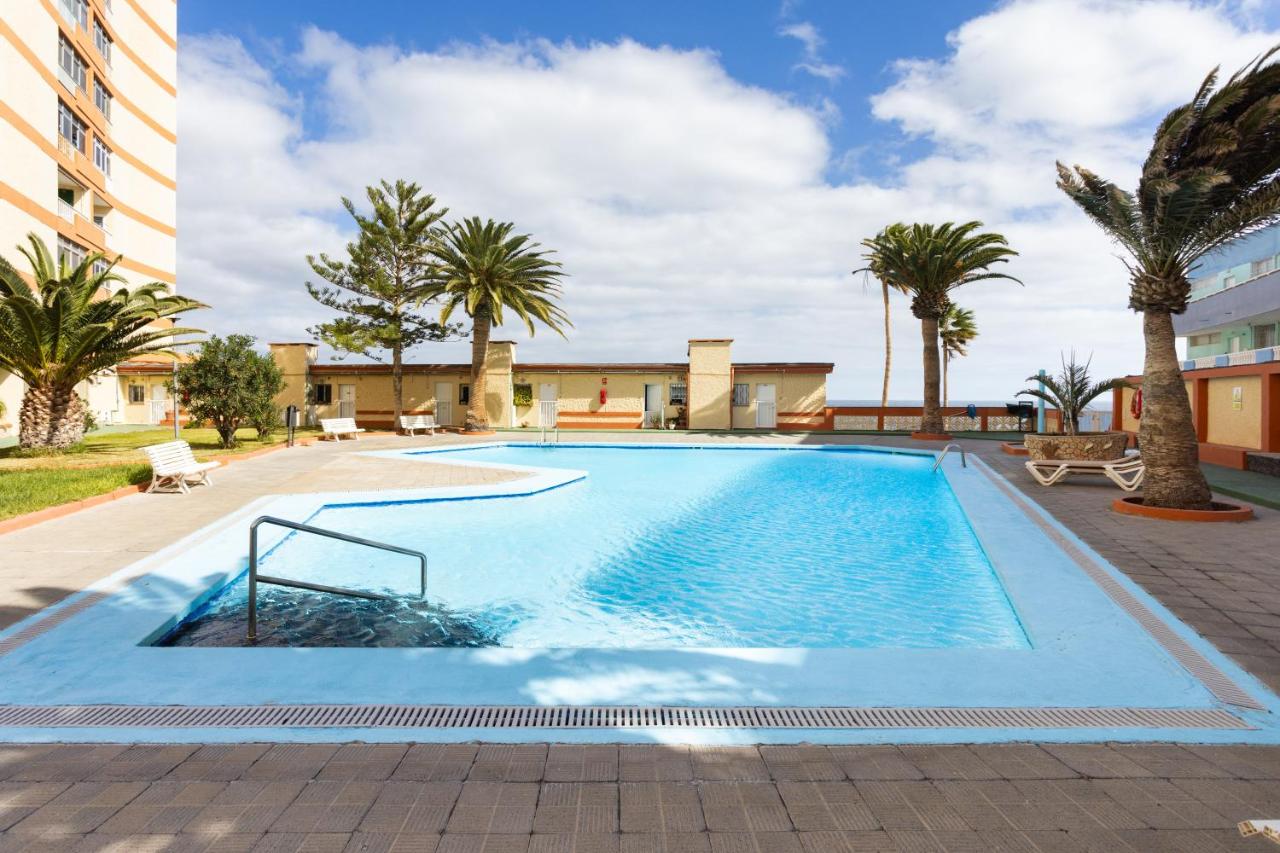 Home2Book Cozy Coastal Duplex & Pool, Caletillas - B&B