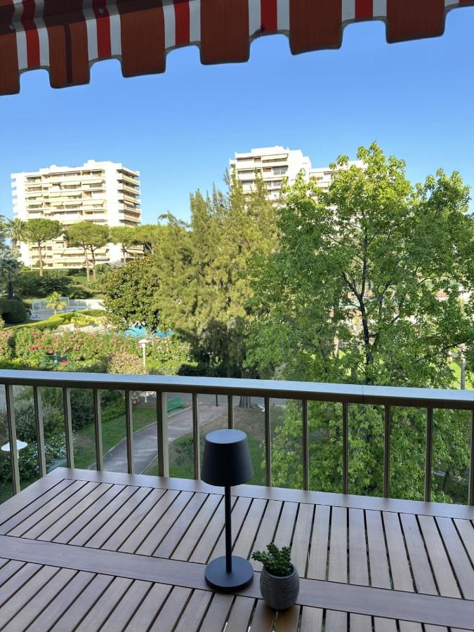 Cozy flat with pool and balcony - Chambres d’hôtes