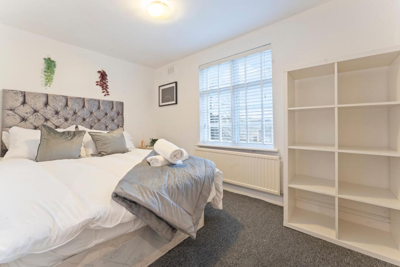 London City Airport O2 ExCeL - Free Wifi & Parking - Ferienwohnung London