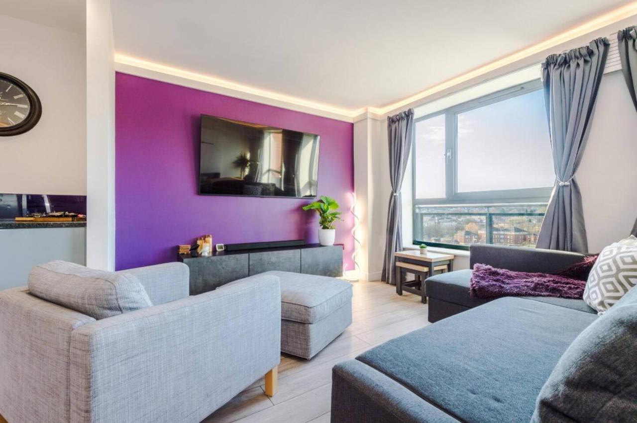 High-spec Penthouse Central Free Parking Space - B&B