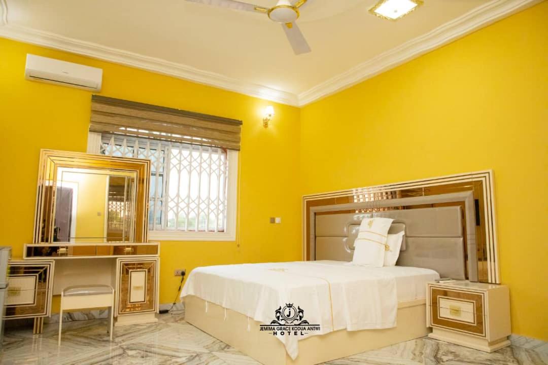 Jemima Grace Kodua Antwi Hotel - B&B