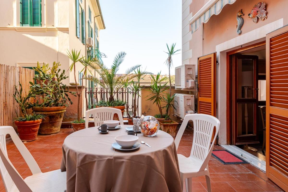 Terrazza Privata-A 2 Passi dal mare- "Versilia Royal" - B&B Viareggio