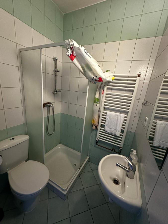 Large Twin Room