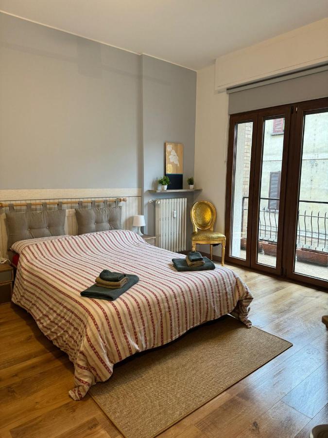 Studio with Balcony