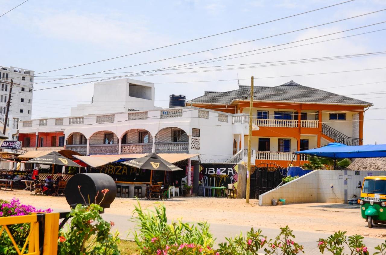 Lifestyle 3 Shanzu 2 bedroom furnished Apartment - B&B
