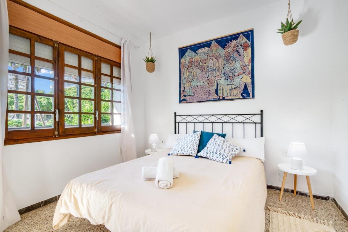 Escape to Salou! Pool, Barbecue & Beach 5 Min Away - Ferienwohnung Salou