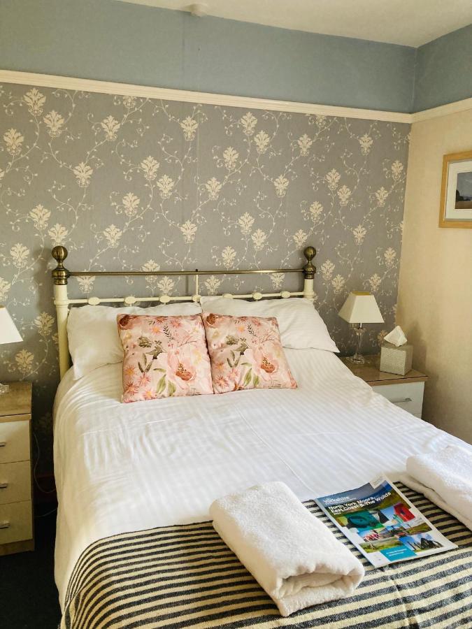 Double Room with Shower (3)