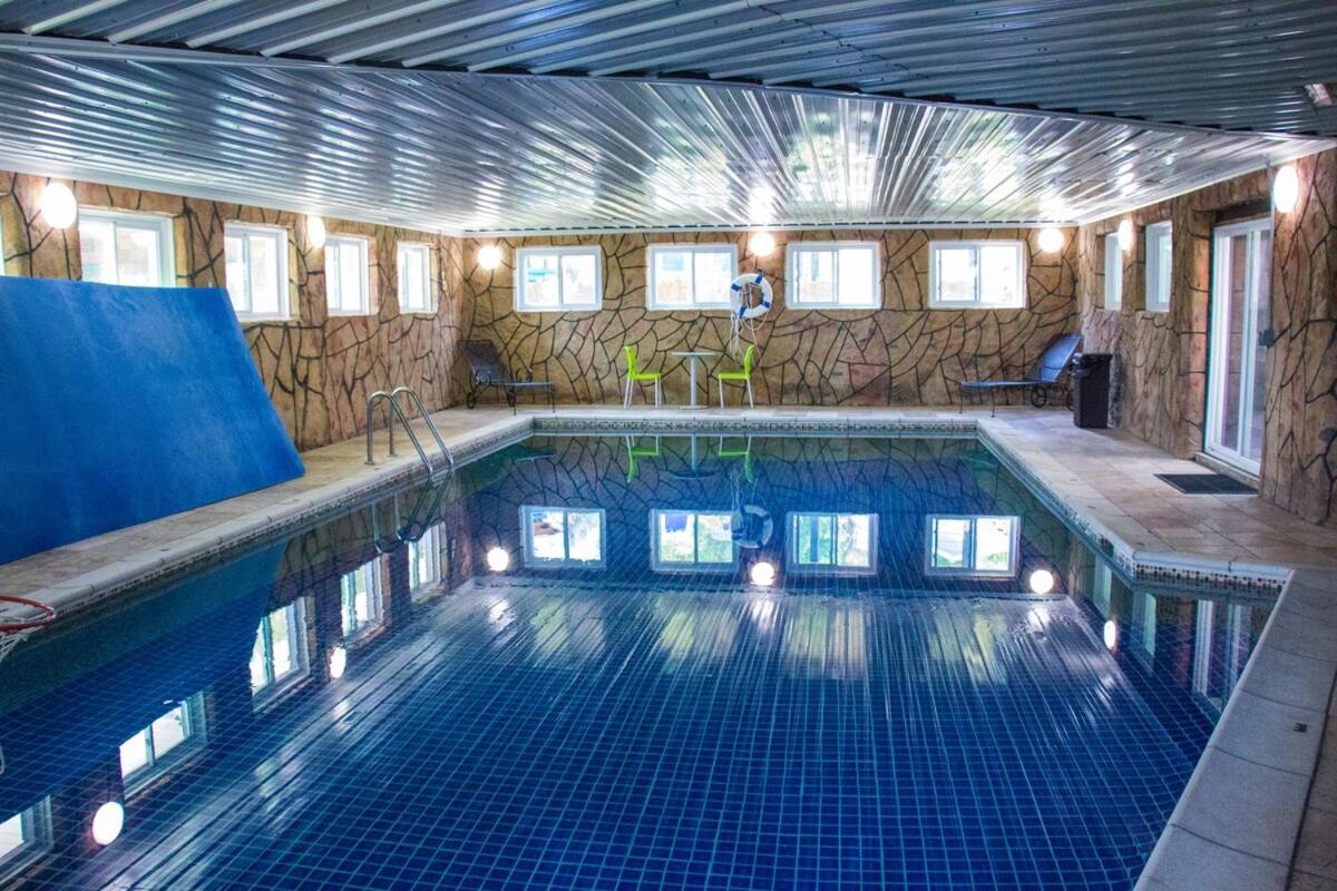 Hall of Fame Private Resort-9 Miles to Downtown Nashville Pools Arcade - B&B Madison