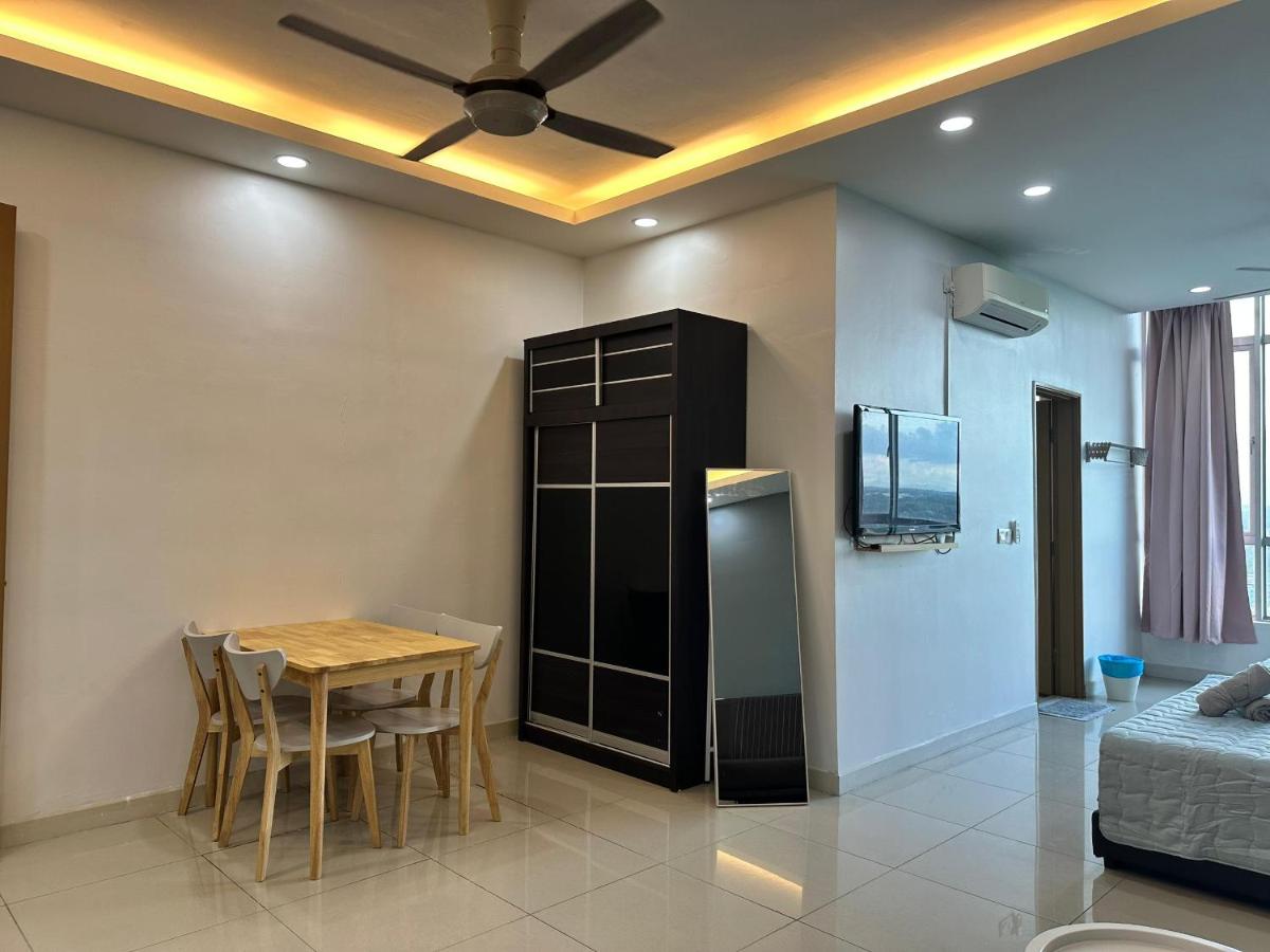 Panoramic View - UTM Paradigm -TVBOX - B&B Johor Bahru