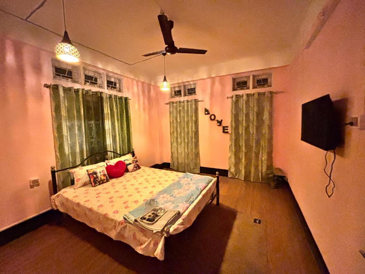 Mon's Homestay Couple Friendly 2Bhk - Ferienwohnung Gauhati