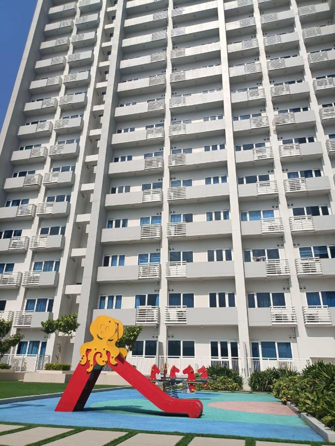 Crisean Highrise Condo - 100 West makati - Ferienwohnung Manila