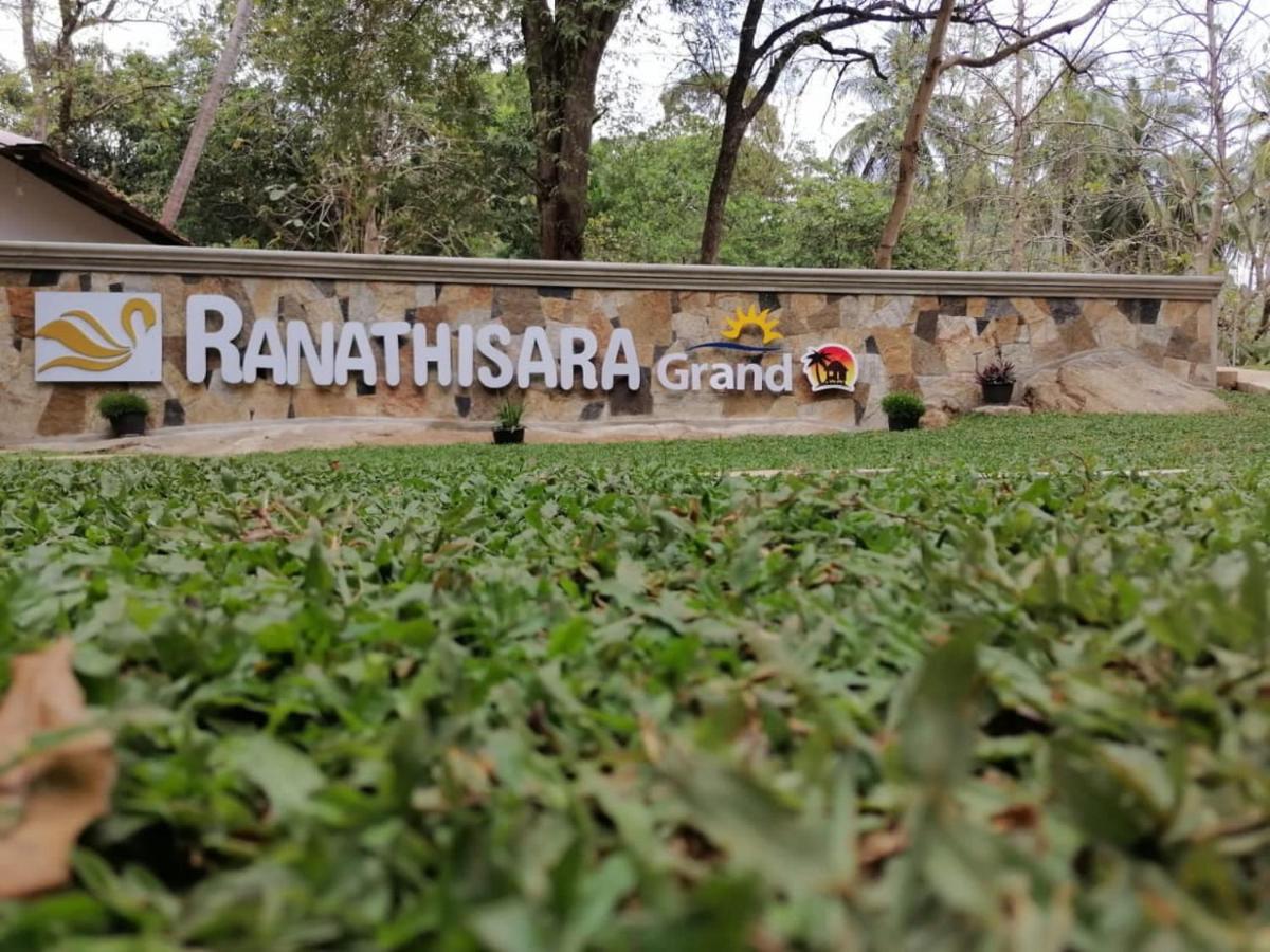 Ranathisara Grand Hotel - B&B