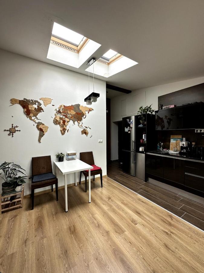 Cozy penthouse apartment in Old Town Bratislava - Chambres d’hôtes Bratislava