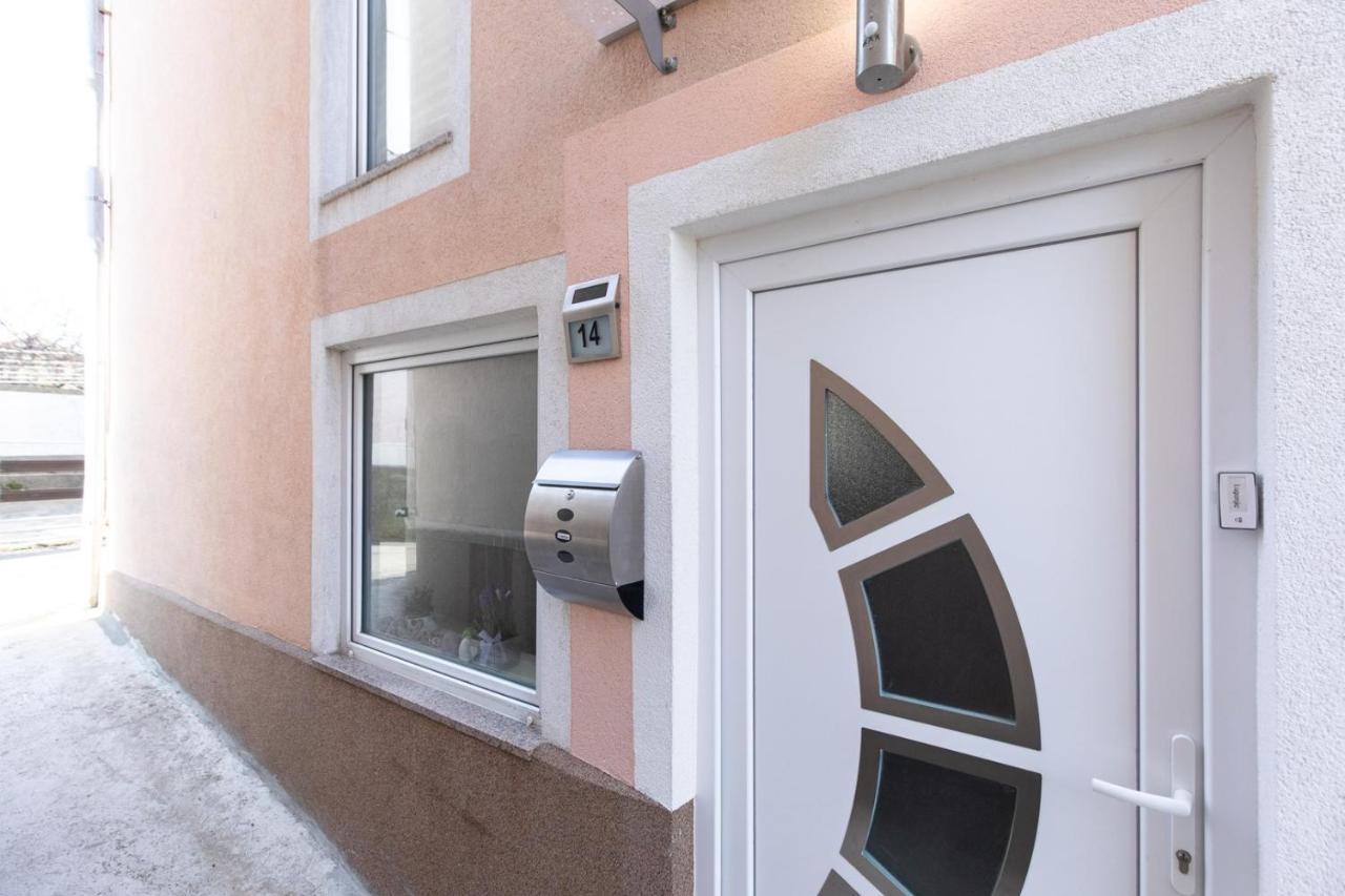 Holiday House Ponte in the old Part of Punat - B&B