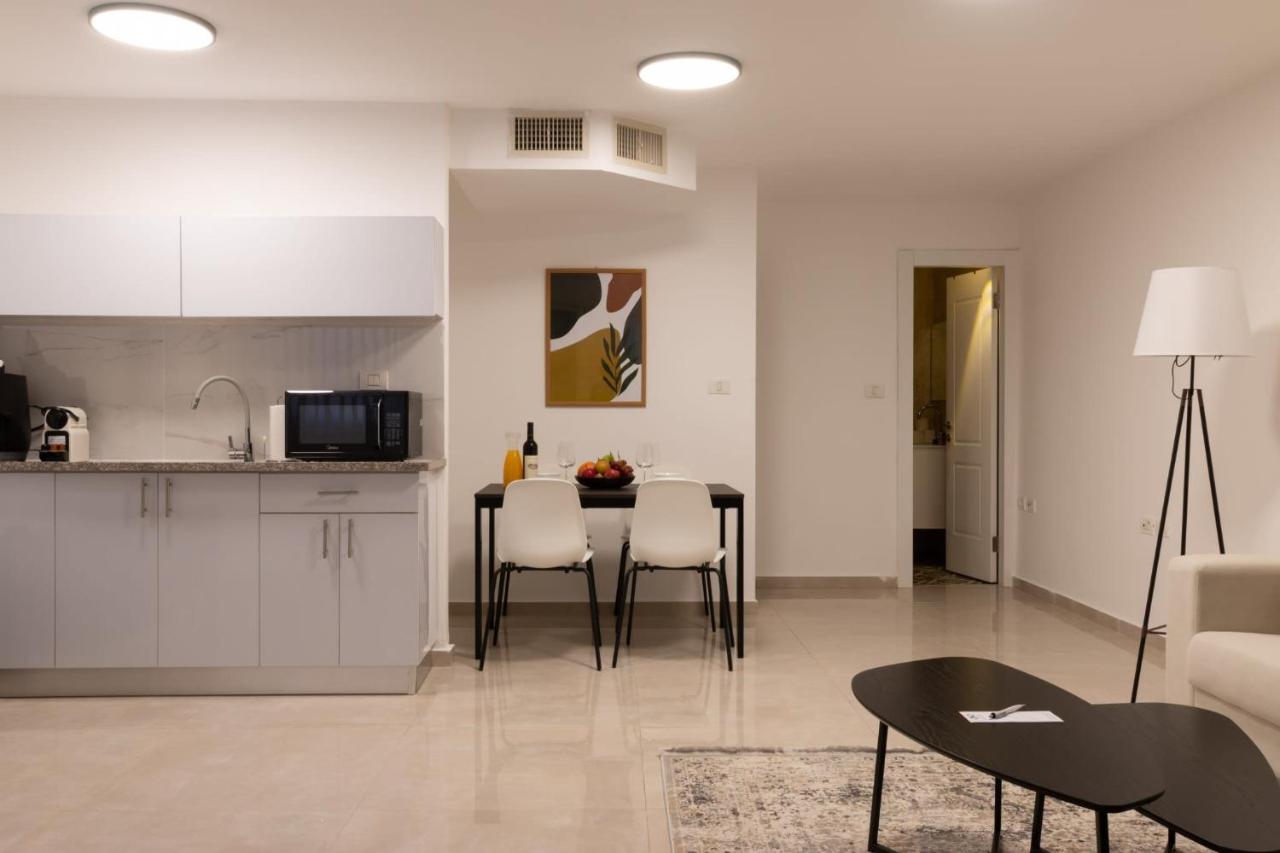 O&O Group- Huge & Lovely Unit 2BR 2BT By the beach - B&B