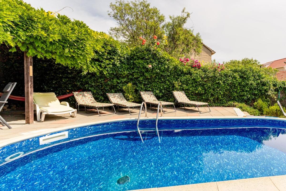 Old Stone House with private Swimming Pool - B&B Solin