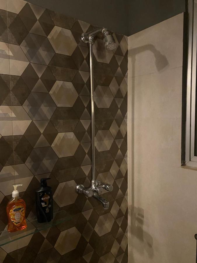 Twilight - Self Check-In - DHA Phase 6 Main Boulevard - 1 BR Apartment - Chambres d’hôtes Lahore