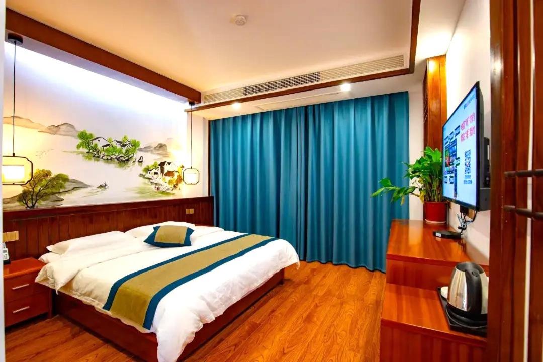 Jingyue Inn - B&B