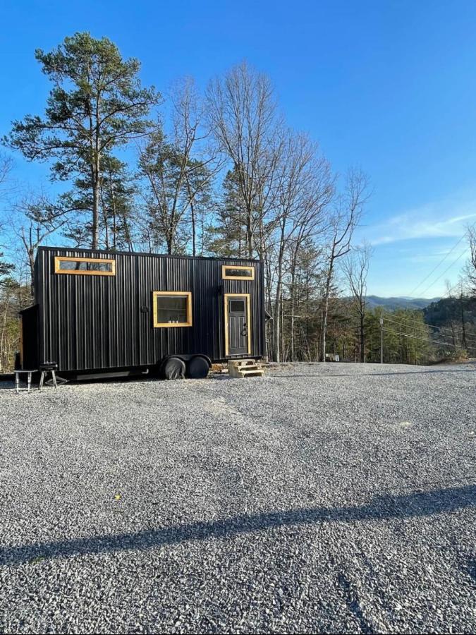 Mountain Top Tiny House By Beyond Expectations - B&B Sevierville