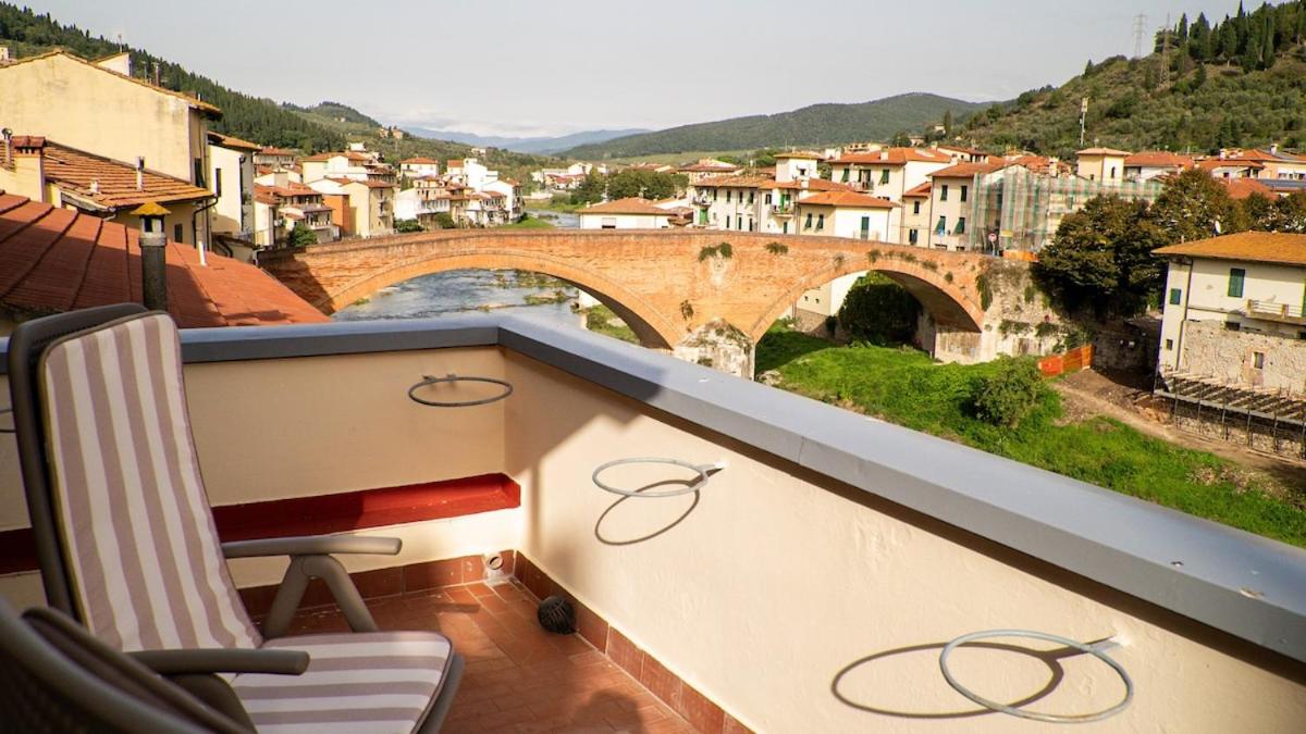 casa miranda - terrace on the river near Florence - B&B Pontassieve