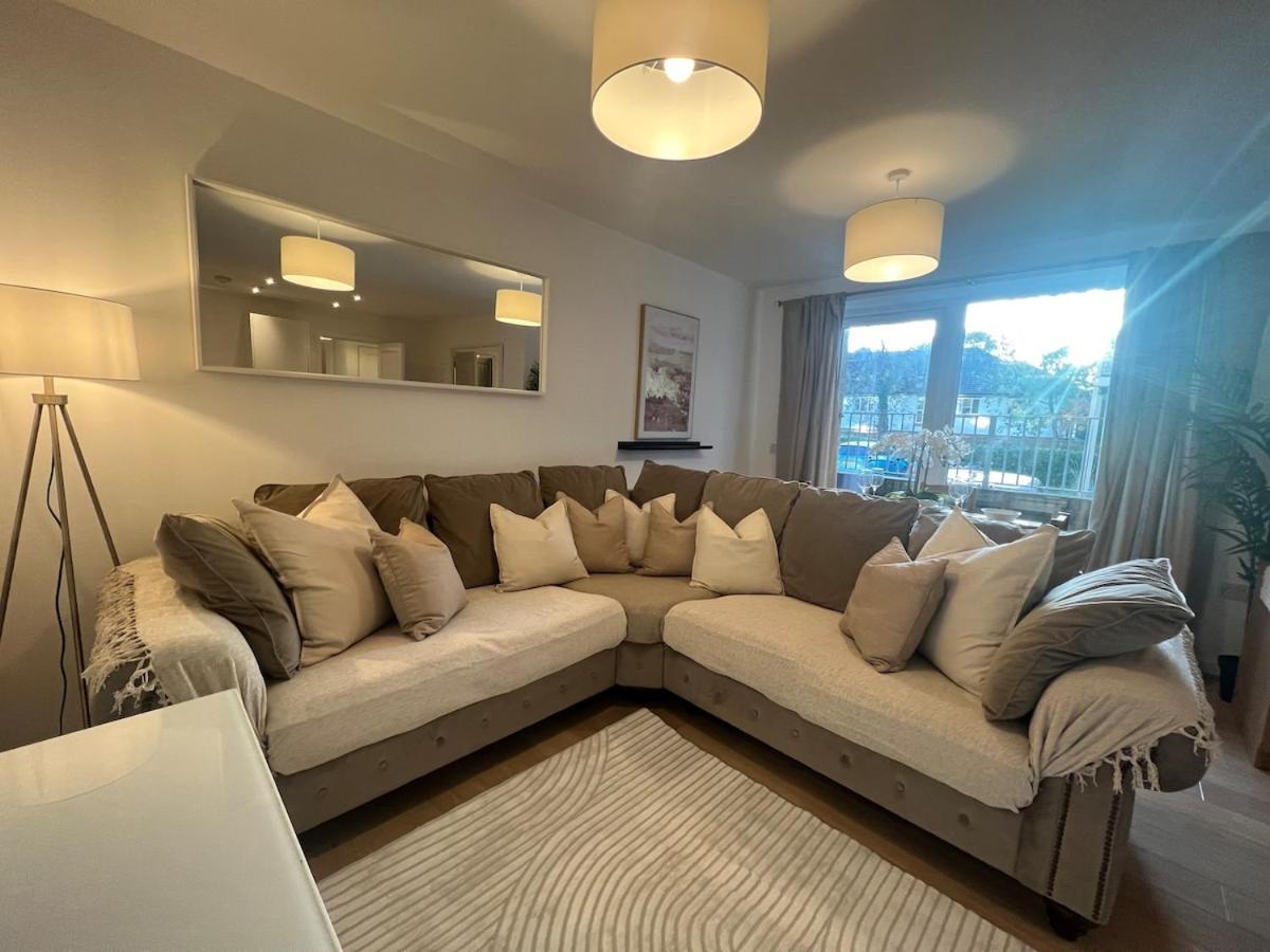 Spacious 2 Bed, 2 Bath Apartment by MCF - B&B