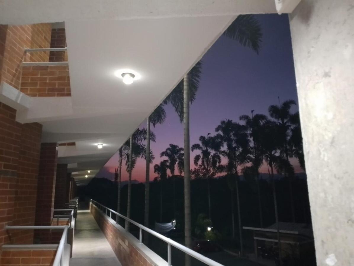 Hermoso Loft en Cerritos Pereira Colombia - B&B Pereira