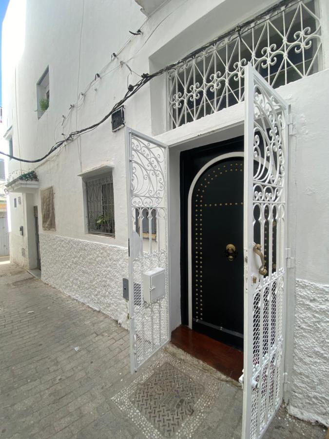 Dar La Casbah Private Riad Stay with Moroccan Breakfast - B&B