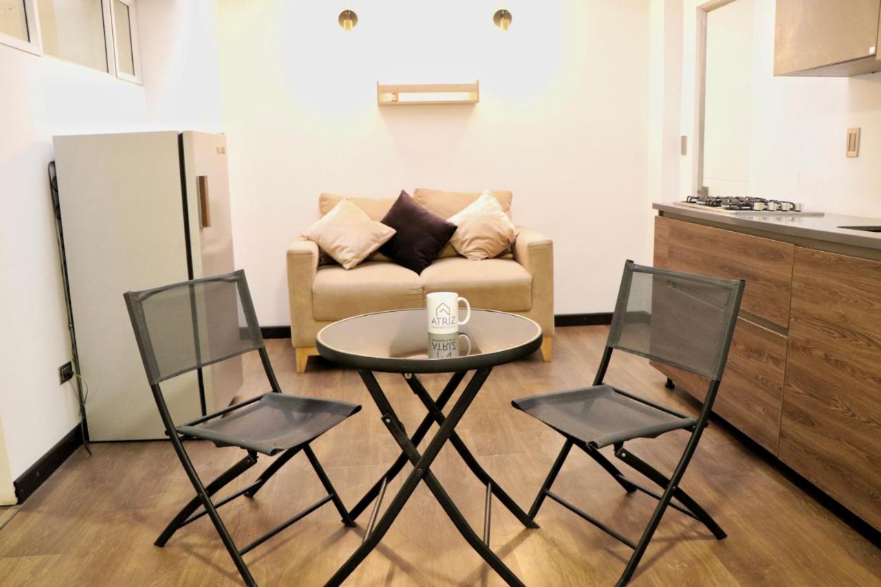 Atriz apartaestudios 102 cerca AV de los estudiantes WIFI Estilo y confort - B&B