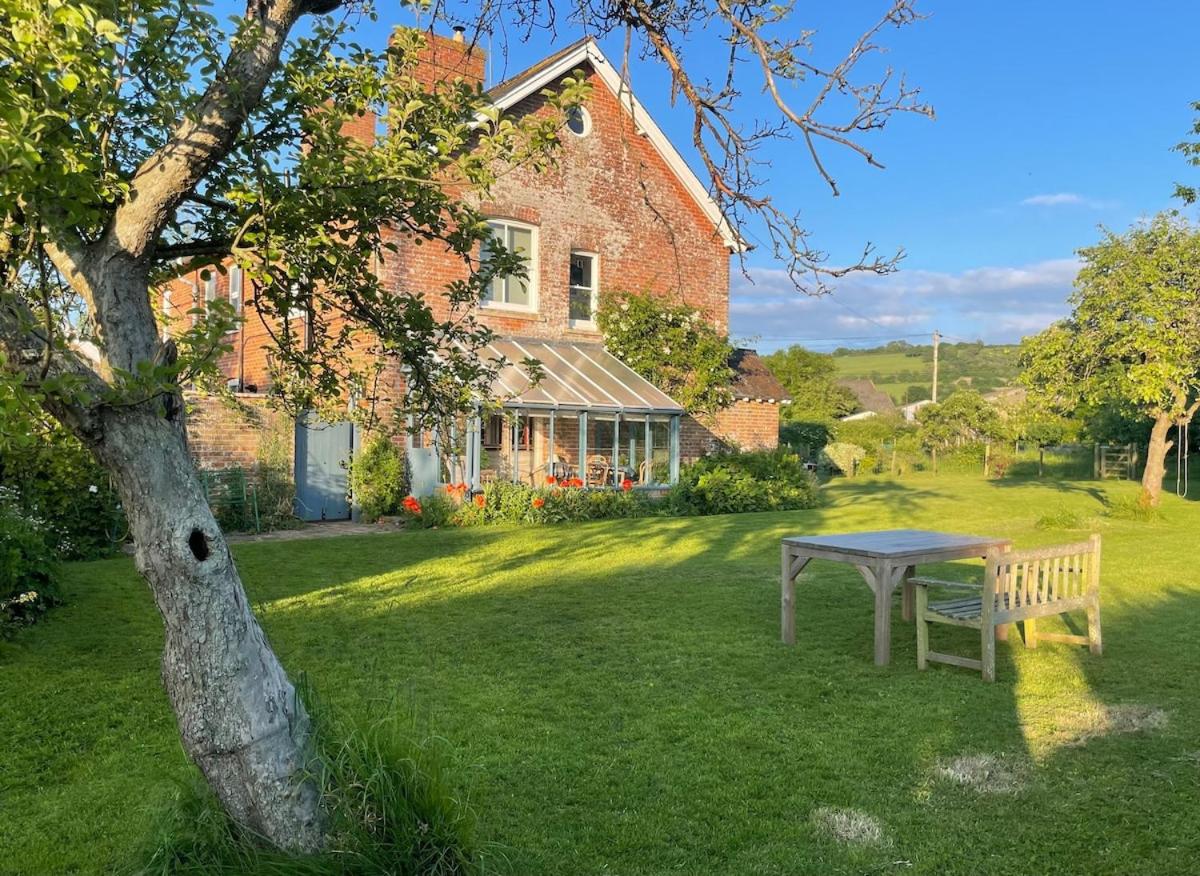 Spacious garden, 3 Bedroom family cottage in Dorset - B&B Woolland