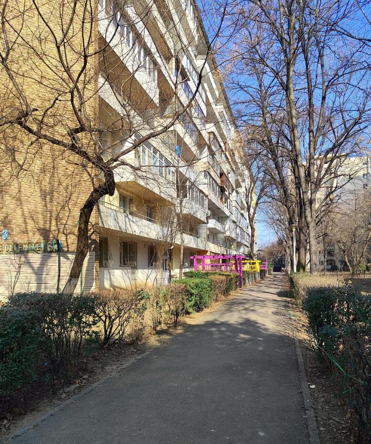 PST Apartment - B&B Bucarest