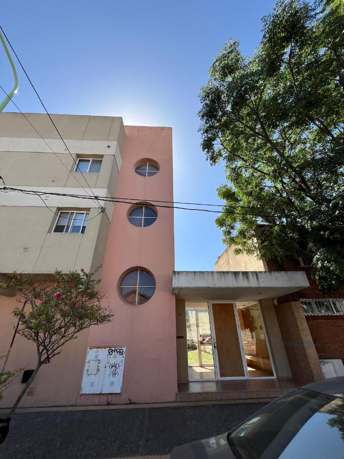 Departamento Misiones, equipado y luminoso con cochera opcional - Bed and Breakfast