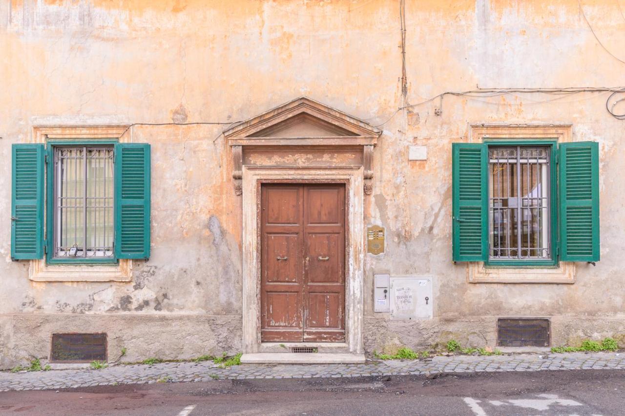 La Vaticana - Saint Peters View - Apt Rome - B&B