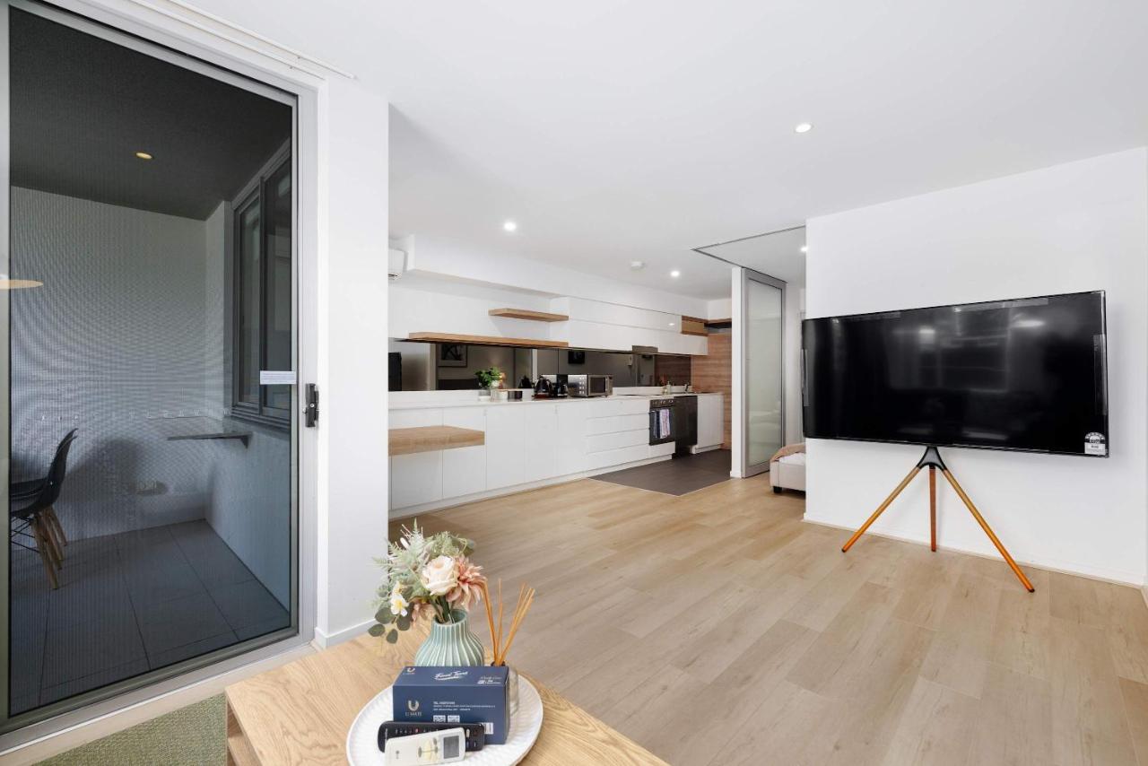 Chic City Escape 2BR Apt near Convention Centre - Bed and Breakfast Brisbane