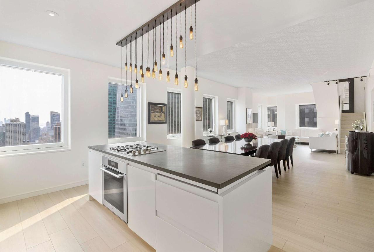 Exclusive Luxury Manhattan Penthouse Apartment, Sleeps 10, Midtown - B&B