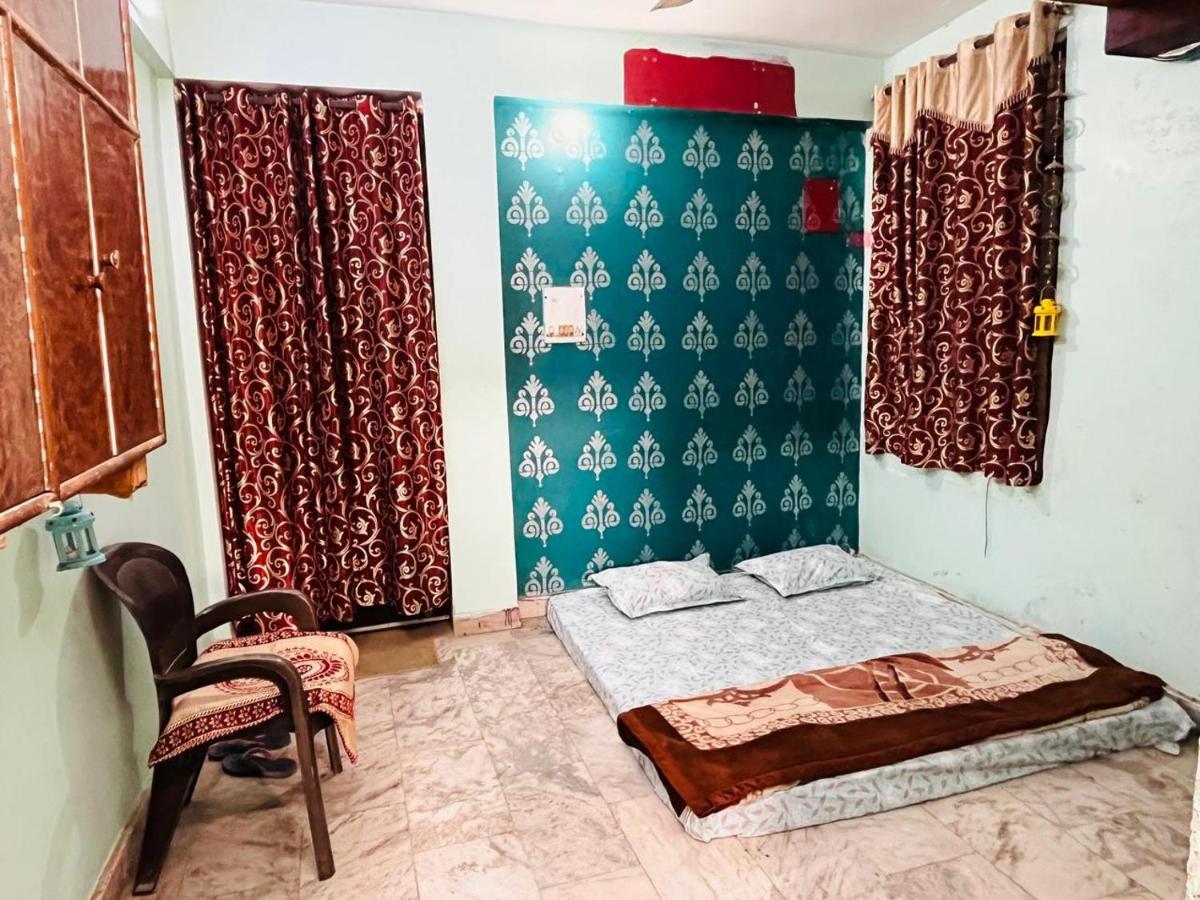 Family Home Stay - B&B