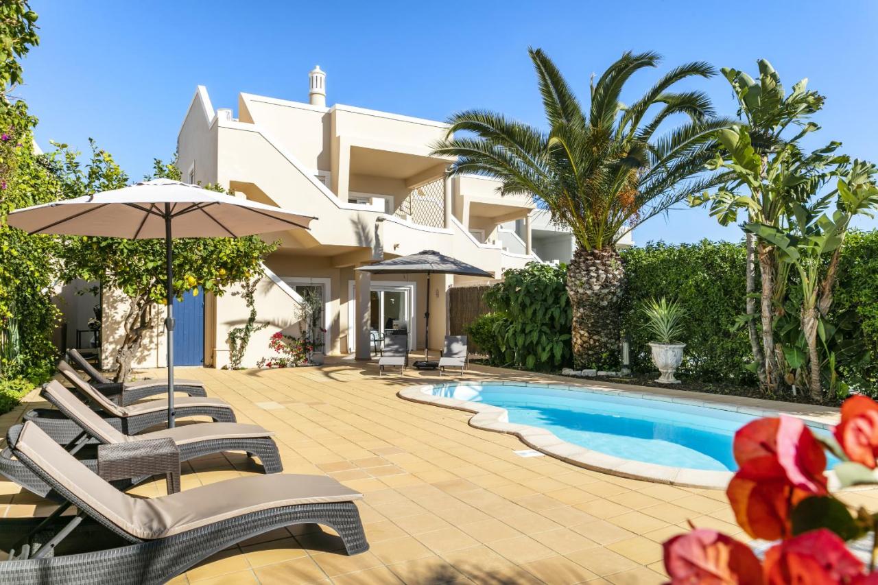 The Palm House - Bed and Breakfast