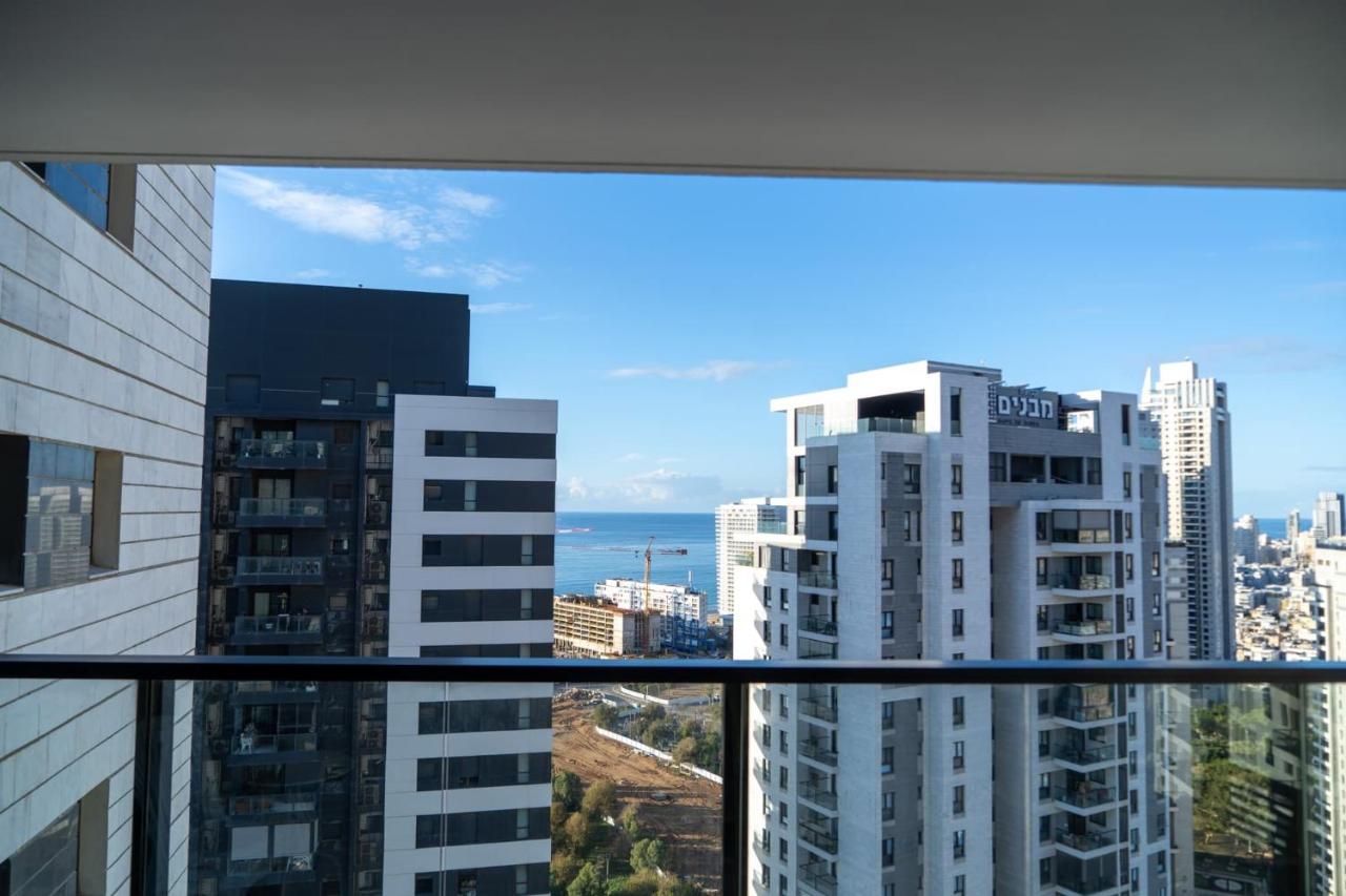 O&O Group - 3BR Skyline Retreat on the 24th Floor - B&B Bat Yam