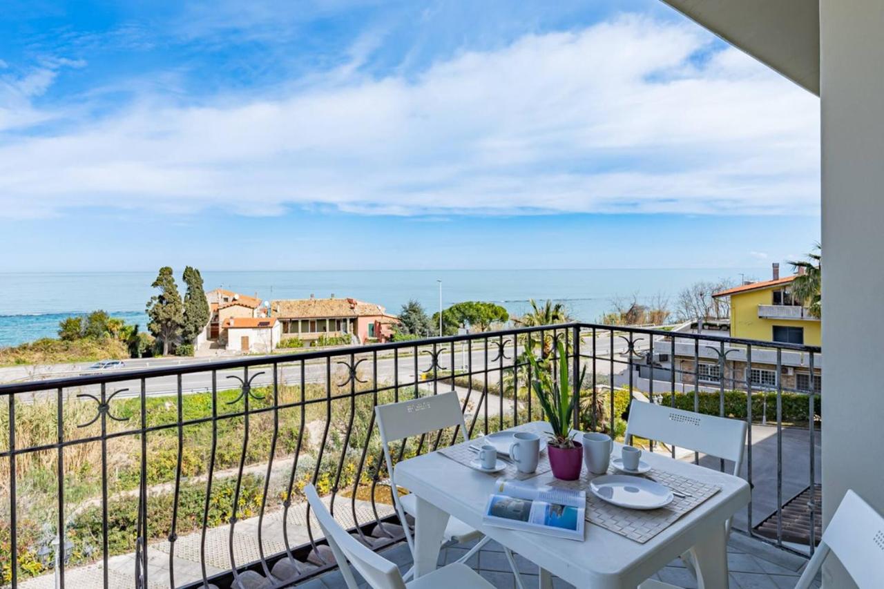 Cintioni a mare C 10 - YourPlace Abruzzo - B&B