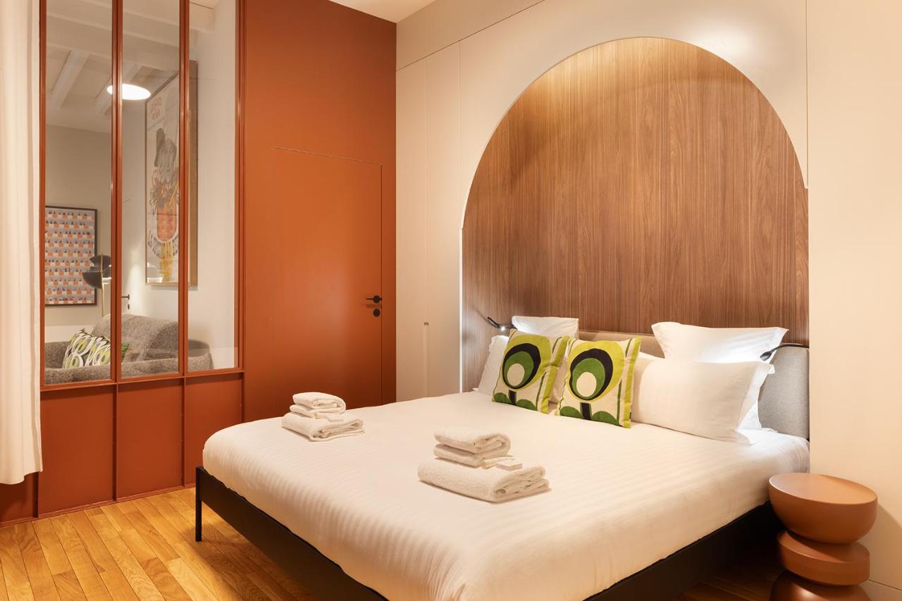 Pick A Flat's Apartment in Montmartre - Rue des Martyrs - B&B Paris