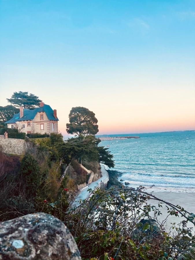 Maison moderne pour 7 personnes à Lancieux à 5 minutes des plages - Chambres d'hôtes Lancieux