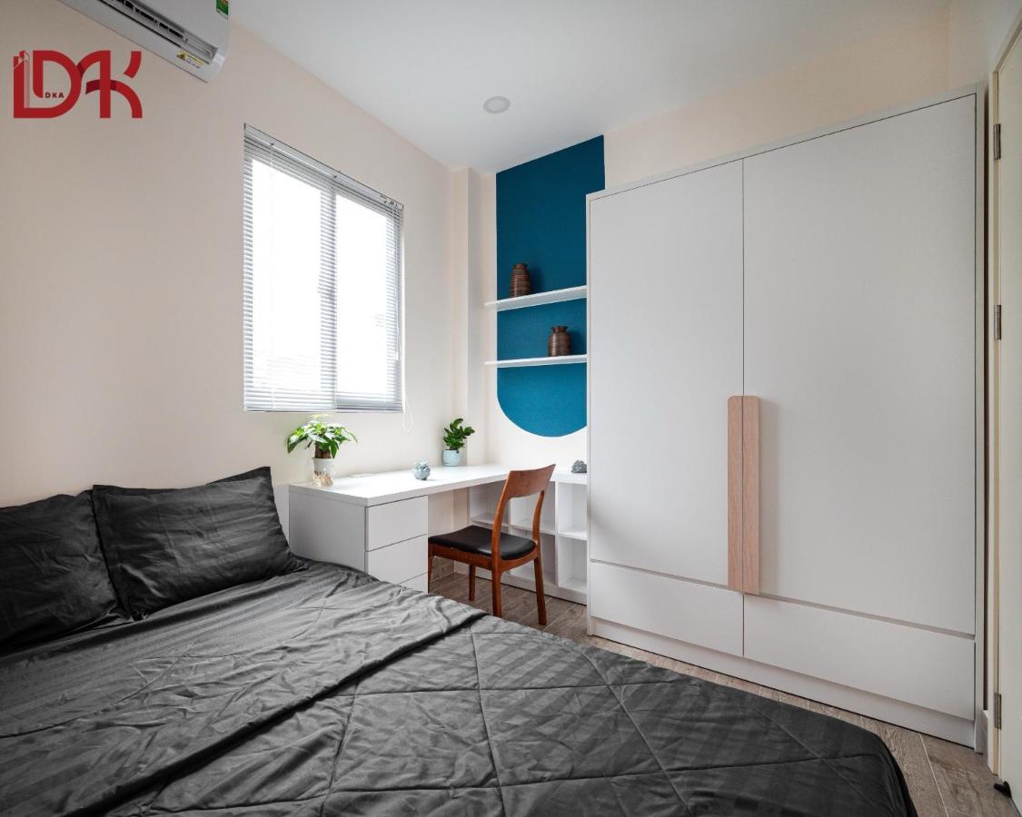 One-Bedroom Apartment with Balcony