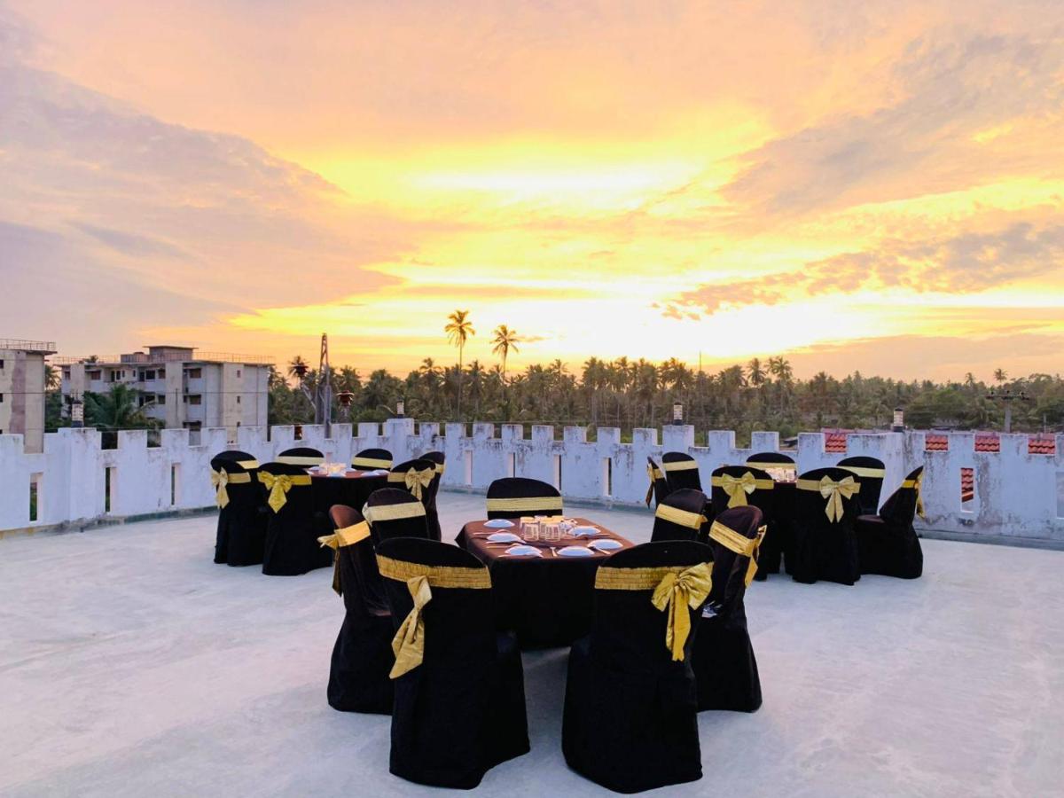 Travel Kingdom in Negombo Hotel - Ferienwohnung