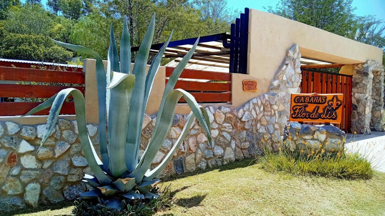 Cabañas Flor De Lis - B&B