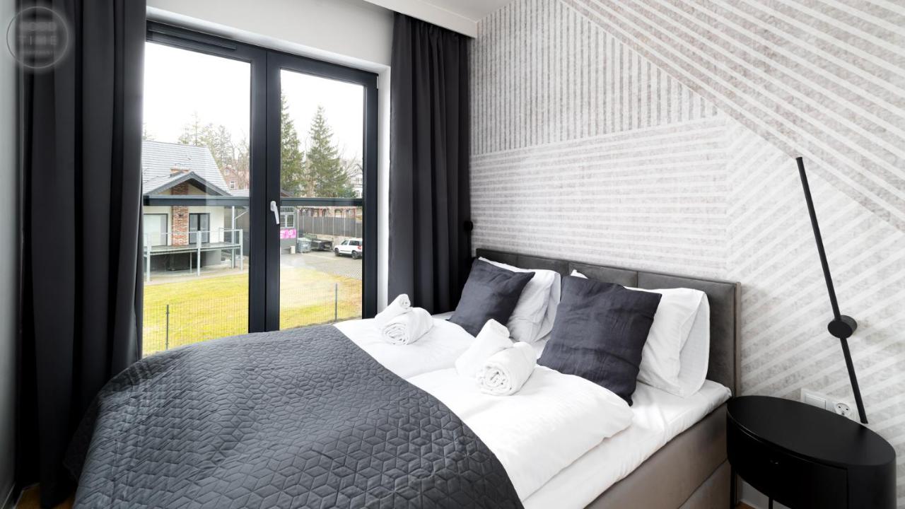 One-Bedroom Deluxe Apartment