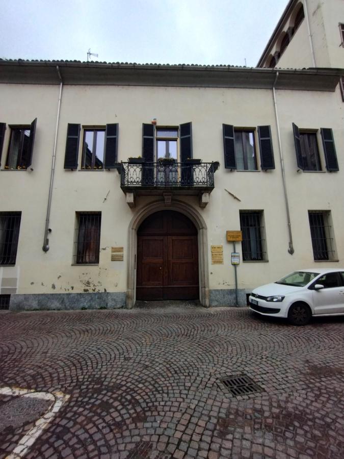 Palazzo Cusani Charming Rooms - Bed and Breakfast