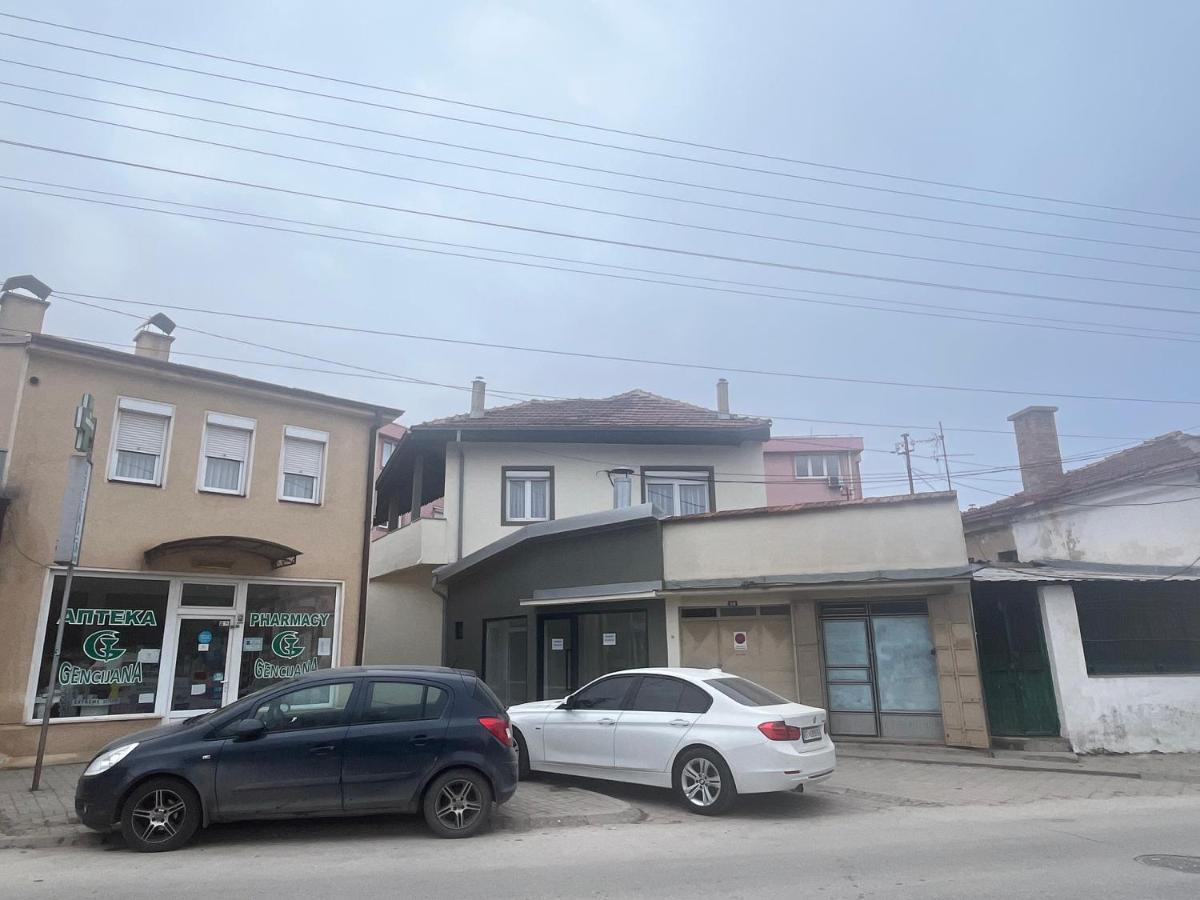 Dina Apartments - Bed and Breakfast Bitola