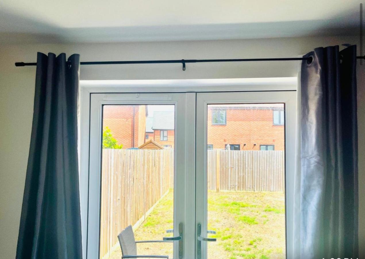 Honeybee Haven Retreat - 3 Bed House - B&B