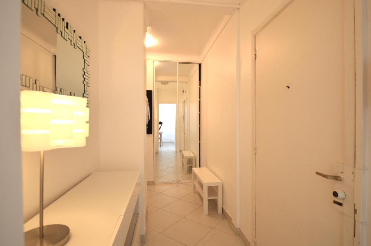 " Le Madrilien " CityCenter - Terrasse - Clim - 400M Croisette - Wifi - Chambres d’hôtes Cannes