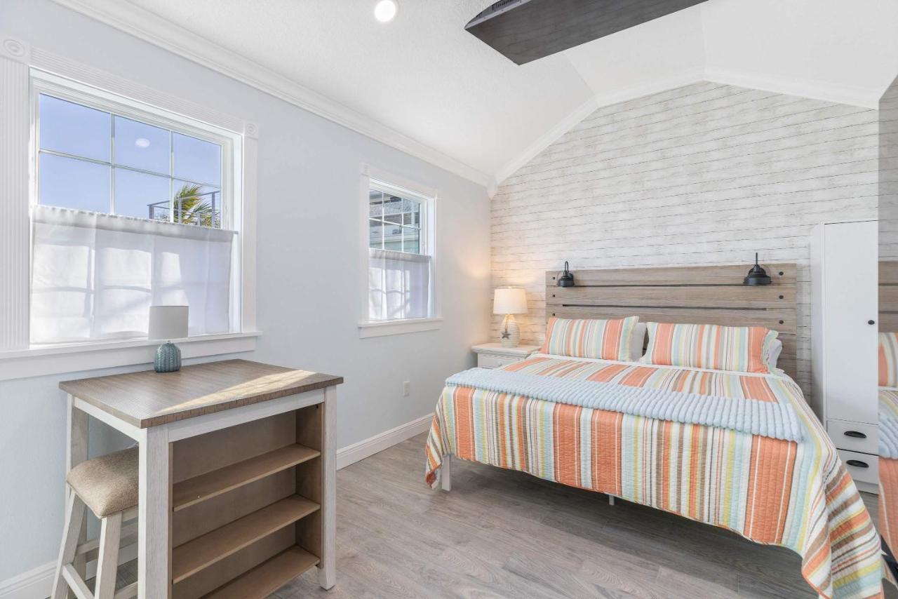 Cozy Condo in Sebastian - B&B
