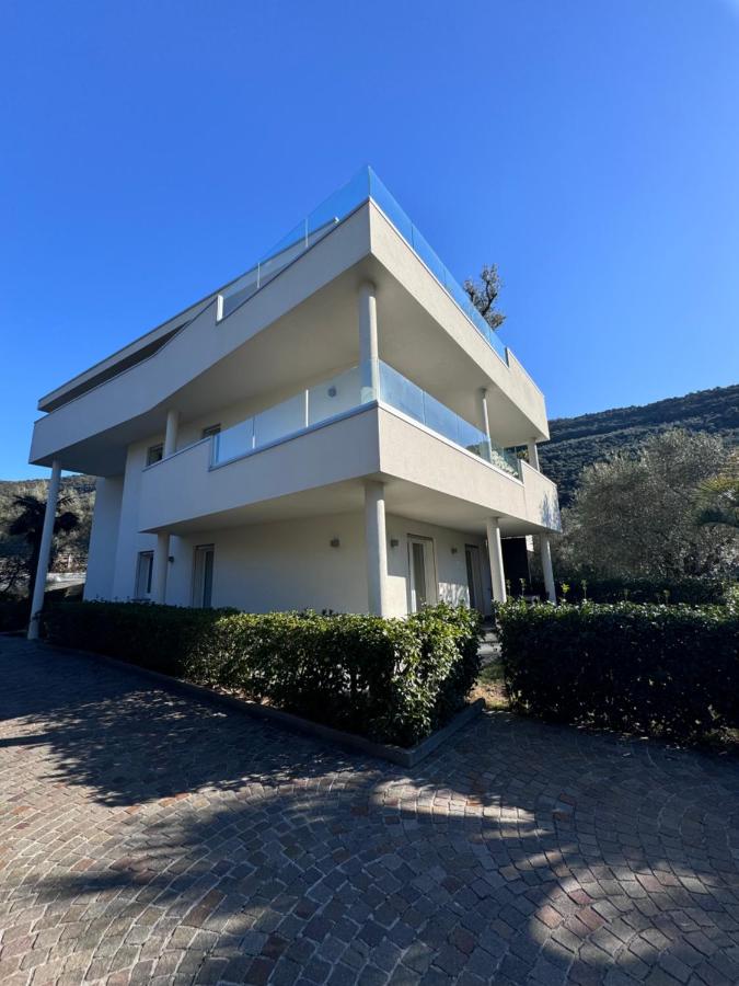 GARDA LIVING APARTMENTS Riva del Garda - B&B